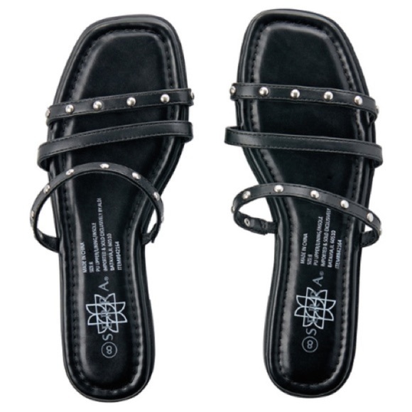 NWT Serra Black Sandals with Silver Accents - Picture 1 of 6
